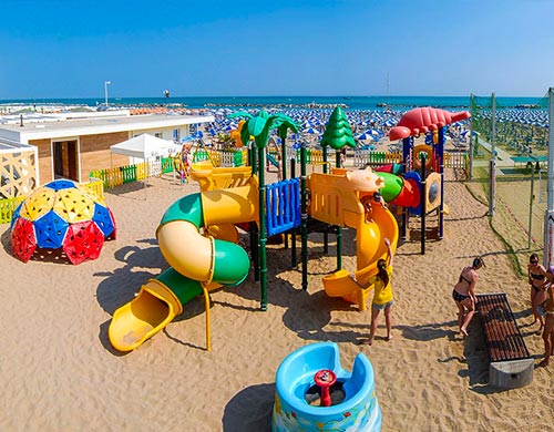 Area giochi in spiaggia